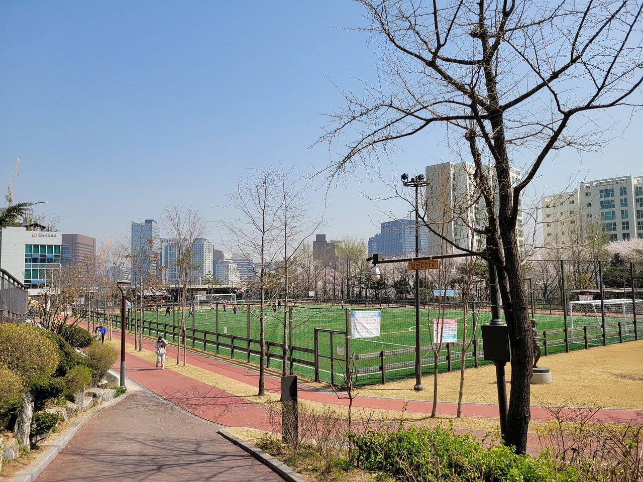 与场景